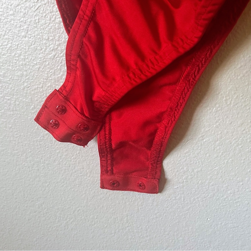 LAST CHANCE 🍀3/$20🍀 Beginning Boutique Josefina Red Bodysuit - Picture 9 of 11